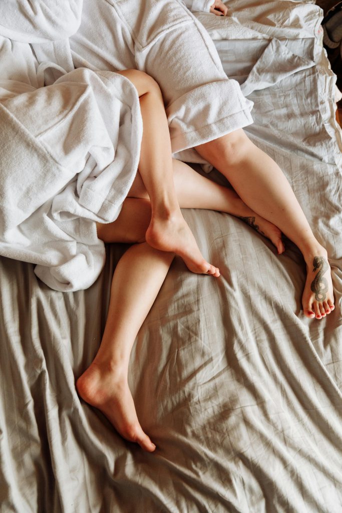 pexels thirdman 6960004 SEXUALIDAD HOLÍSTICA: ¿VANGUARDIA O UN ARTE OLVIDADO?