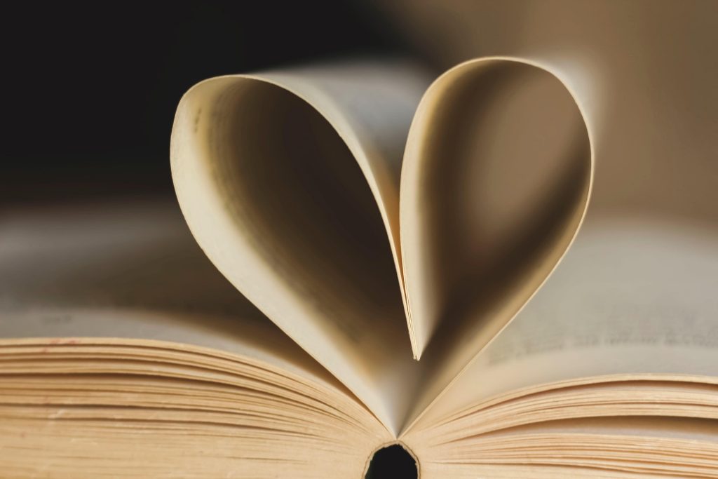 Más allá del deseo: lo que tu vida sexual revela sobre tu mundo interior (y lo que nadie te ha contado sobre la "anorexia sexual") 4 un perfekt book 3996723 1920 Más allá del deseo: lo que tu vida sexual revela sobre tu mundo interior (y lo que nadie te ha contado sobre la "anorexia sexual")